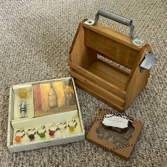 Beer & Wine Gift Set - NWOT - Picture 9 of 9